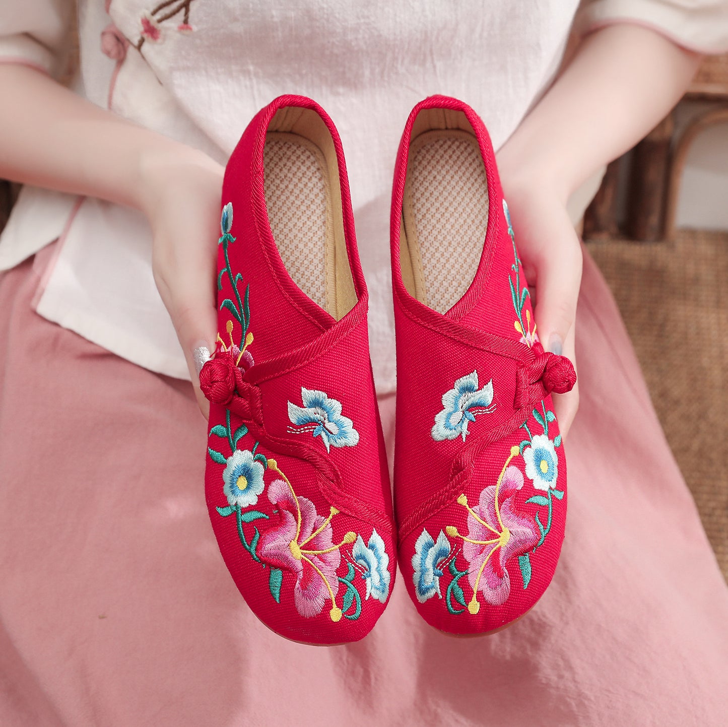 Morning Glory Petunia Embroidery Flower Round Head Spring And Autumn Women's Shoes