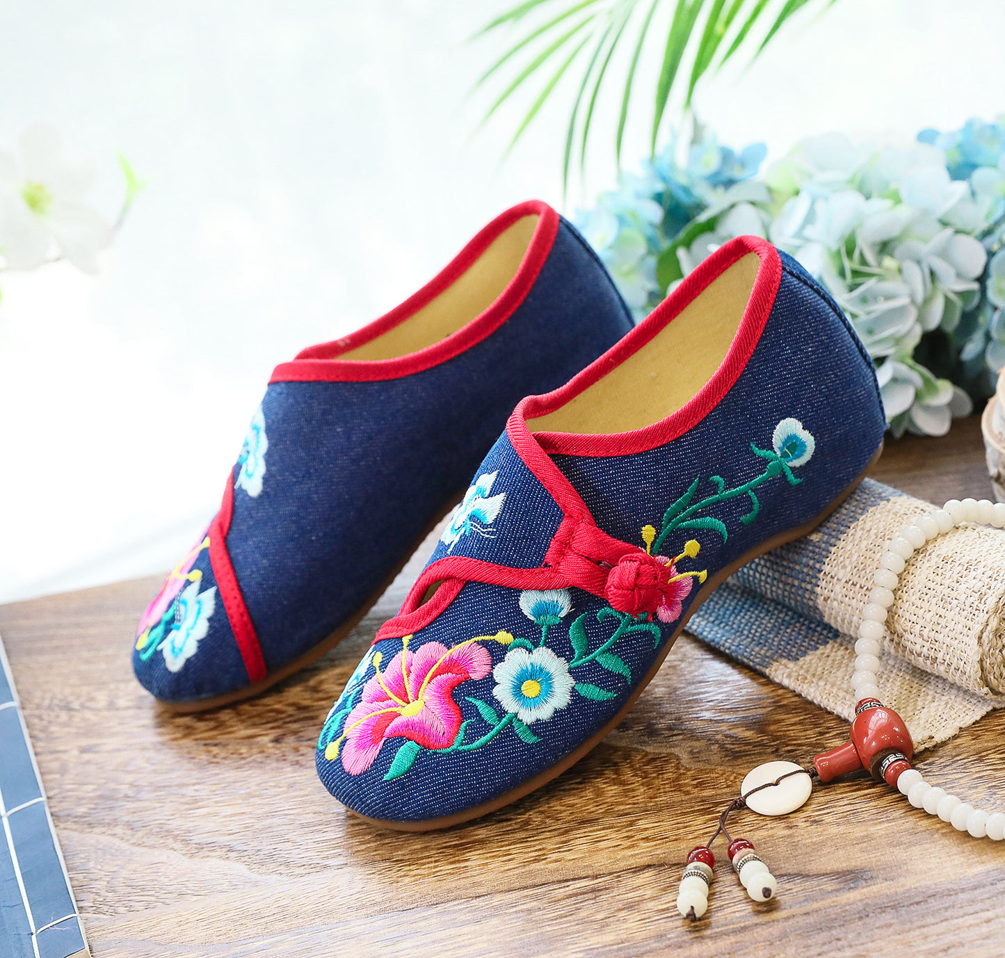 Morning Glory Petunia Embroidery Flower Round Head Spring And Autumn Women's Shoes